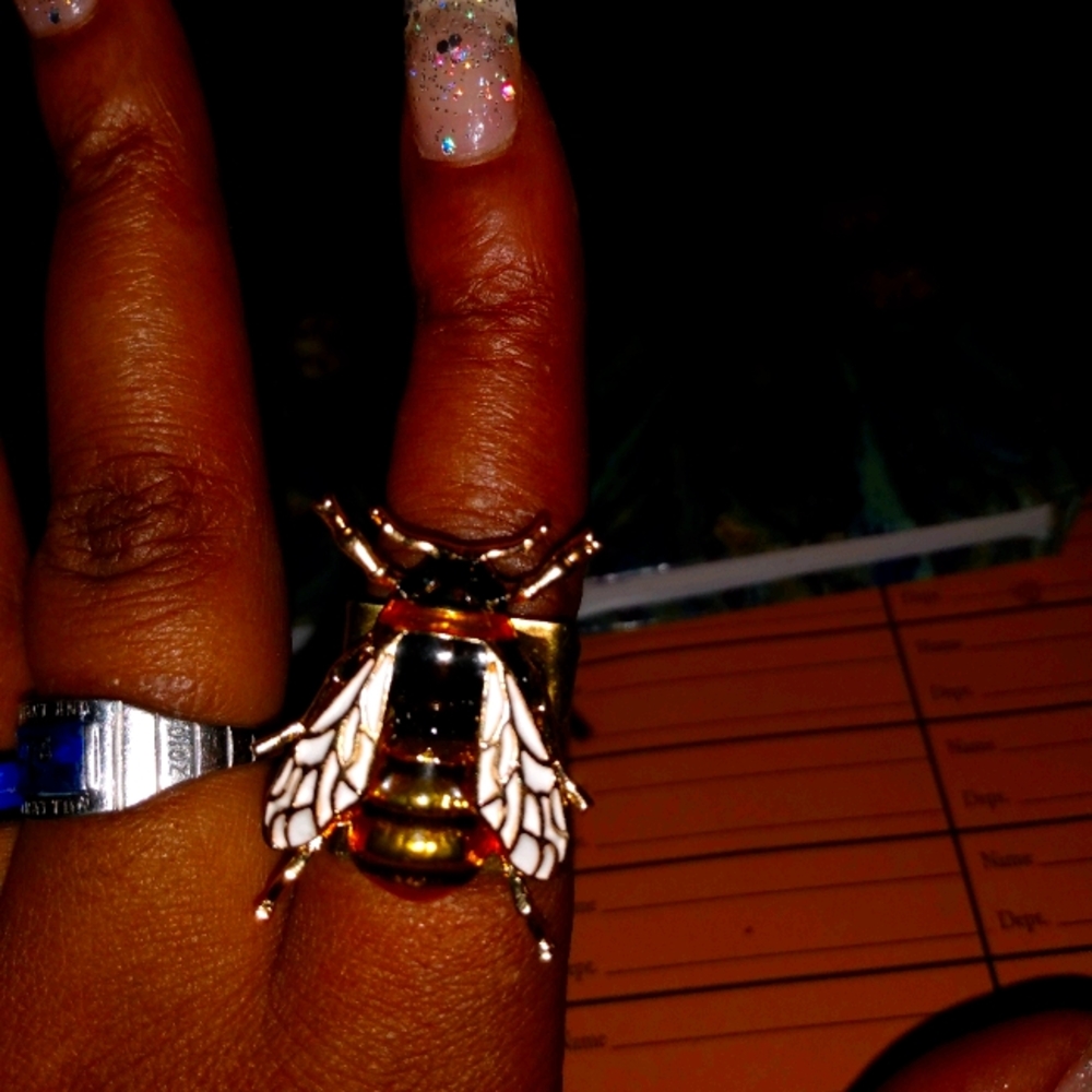 Queen bee 2